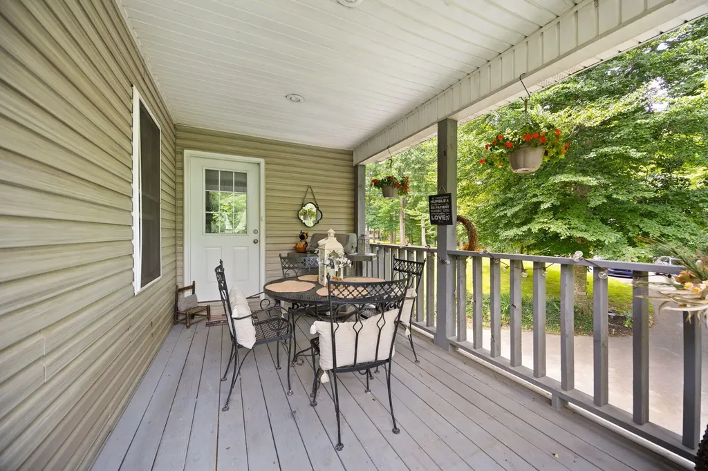 398 Carriage Lane Jamestown KY 42629