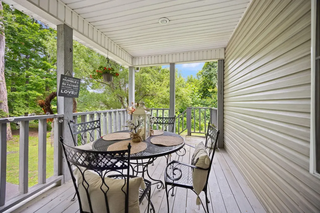 398 Carriage Lane Jamestown KY 42629