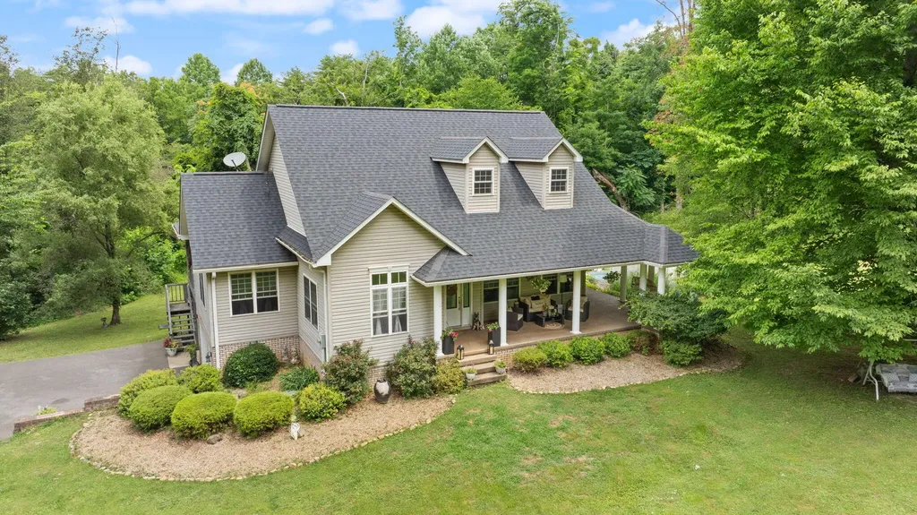 398 Carriage Lane Jamestown KY 42629