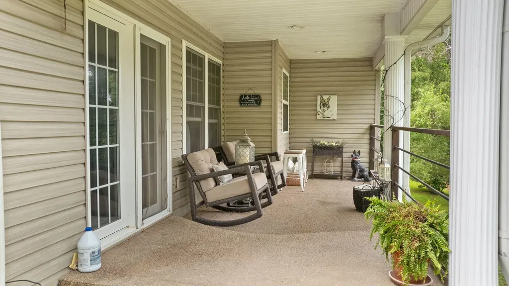 398 Carriage Lane Jamestown KY 42629