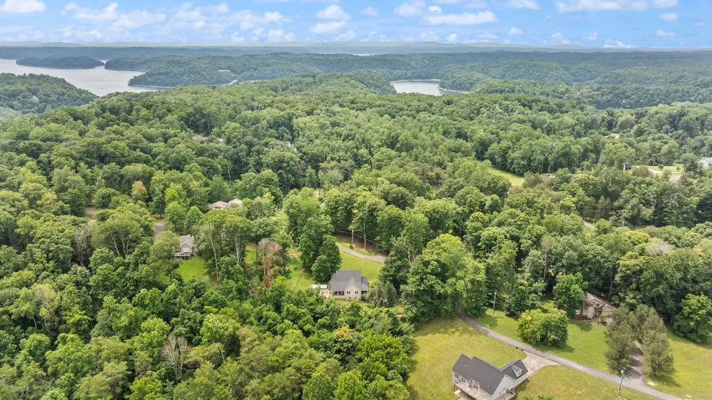 398 Carriage Lane Jamestown KY 42629