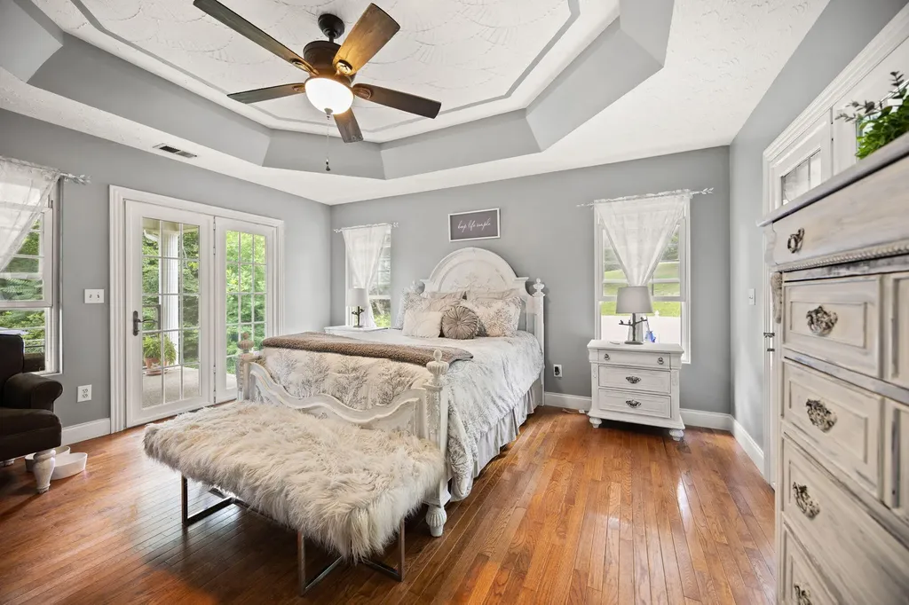 398 Carriage Lane Jamestown KY 42629