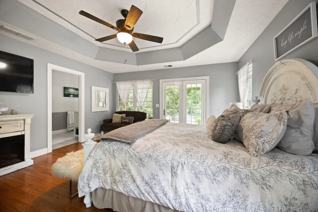 398 Carriage Lane Jamestown KY 42629