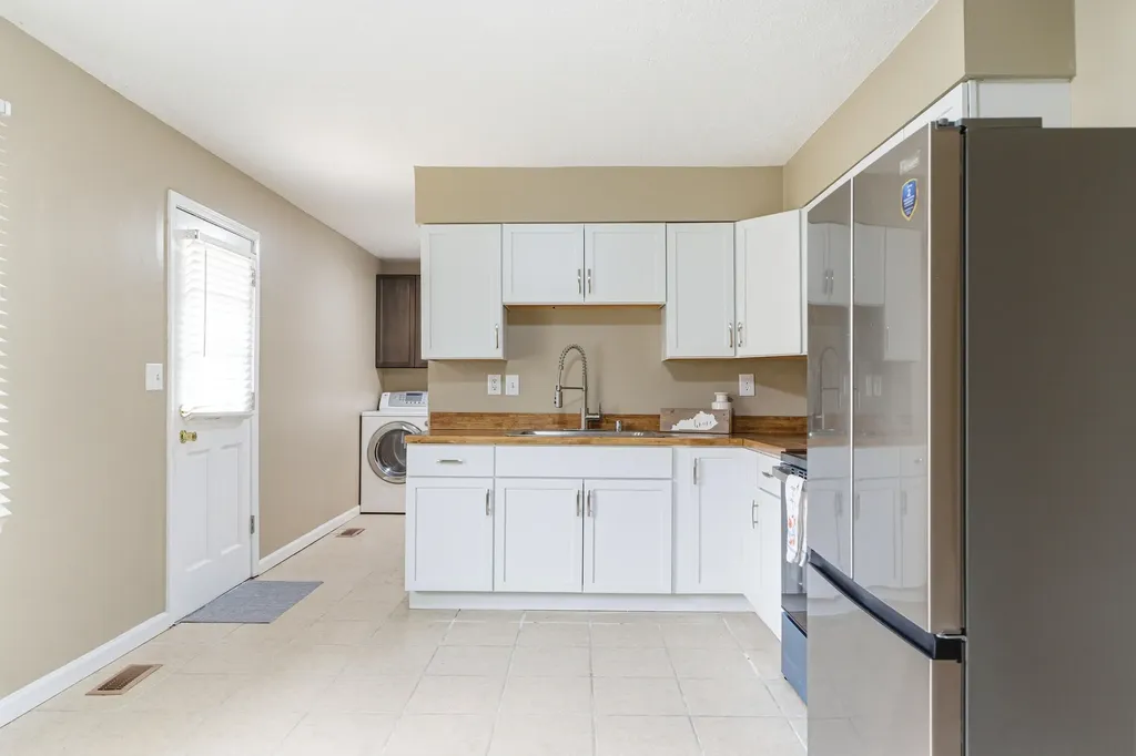 3815 Wiano Drive Crestwood KY 40014