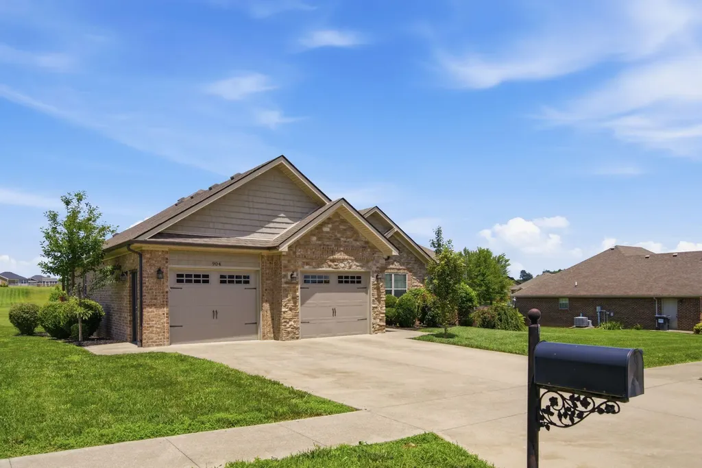 904 Kenblue Lane Richmond KY 40475