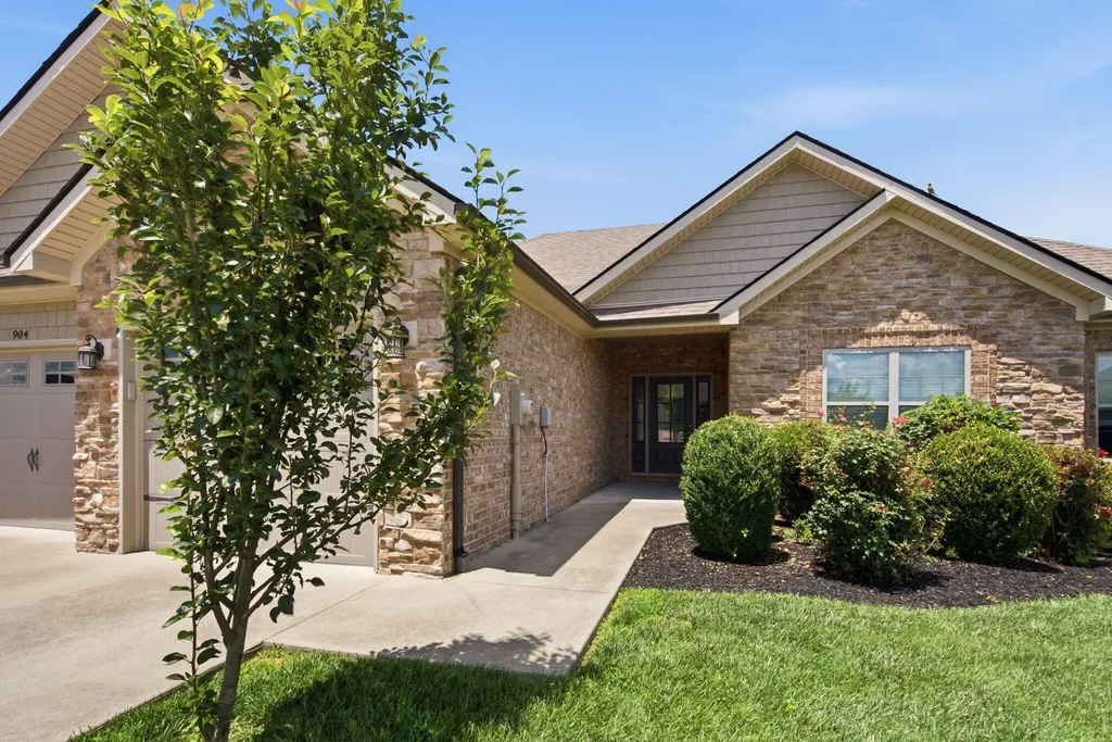 904 Kenblue Lane Richmond KY 40475