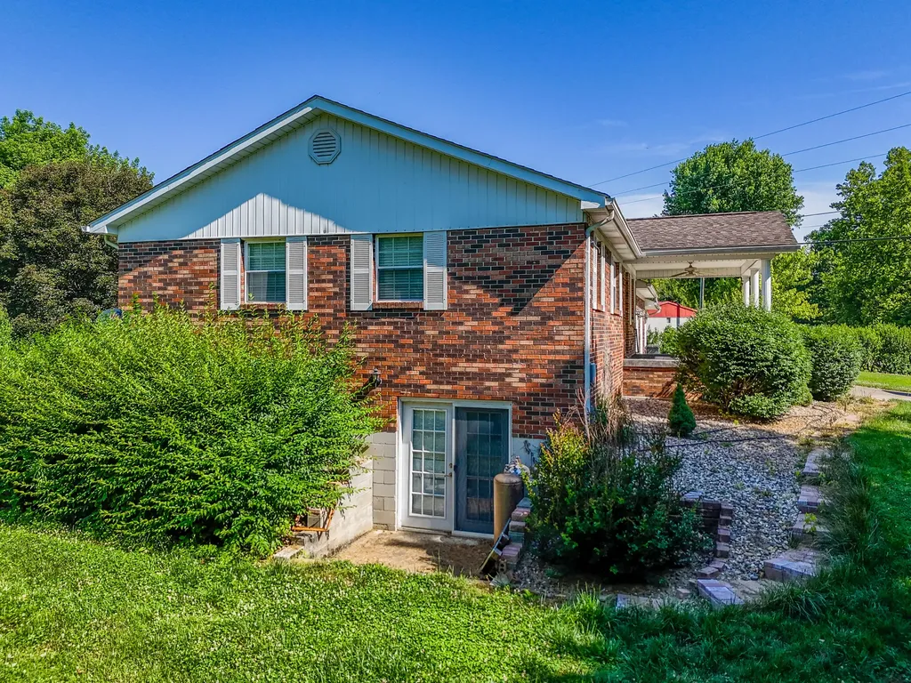 73 Bill Fannin Road West Liberty KY 41472