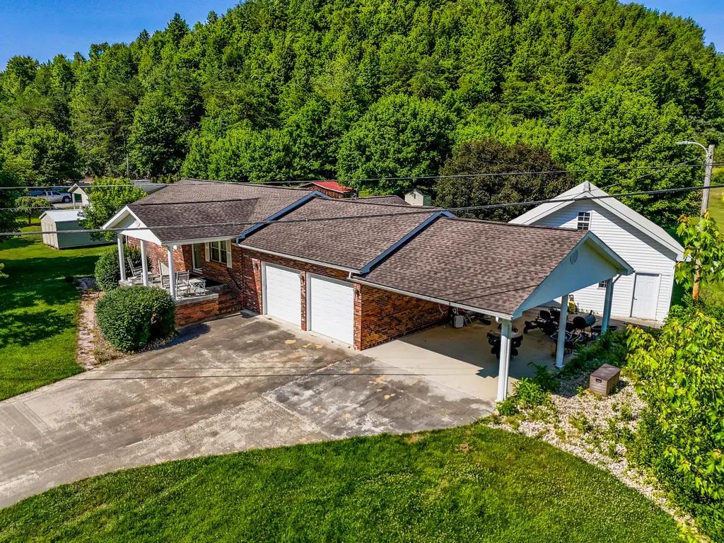 73 Bill Fannin Road West Liberty KY 41472