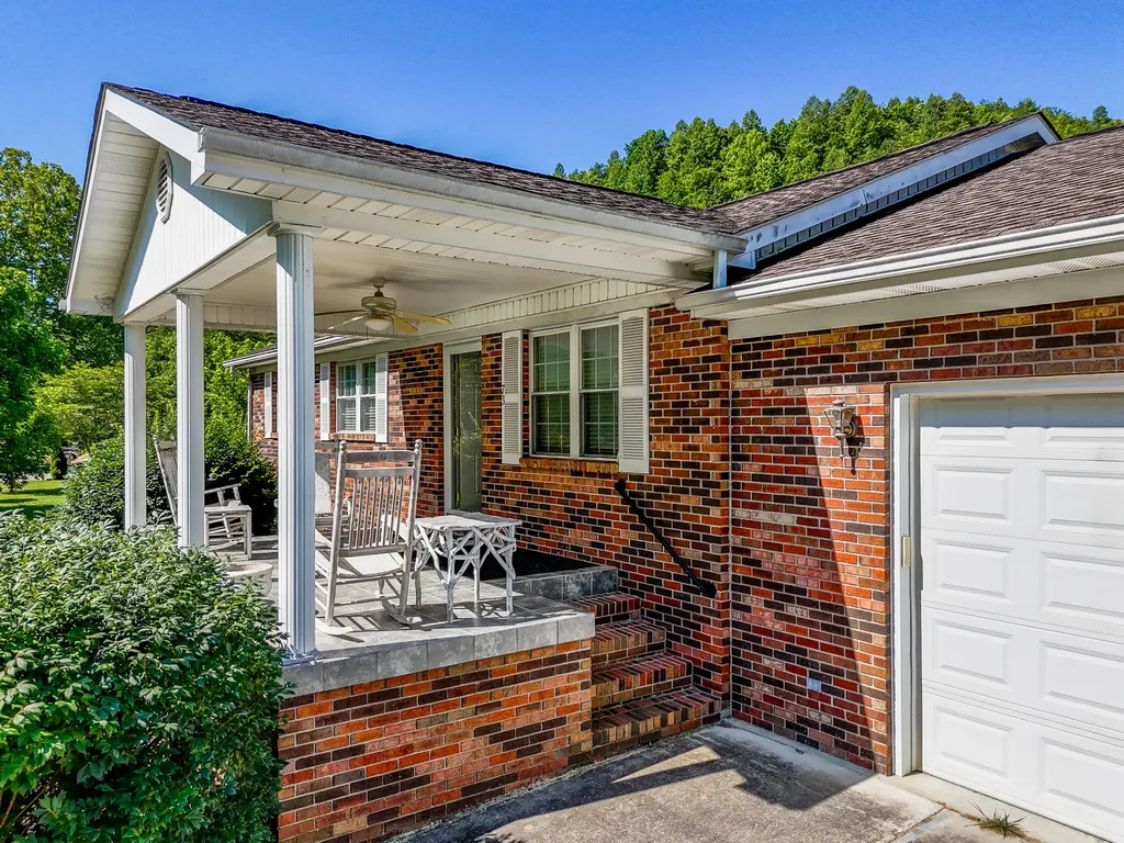 73 Bill Fannin Road West Liberty KY 41472