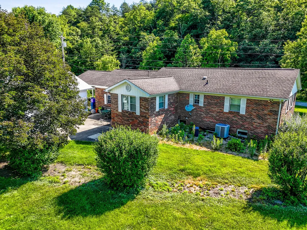 73 Bill Fannin Road West Liberty KY 41472