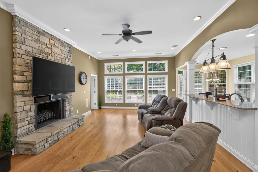 493 Madison Point Drive Lexington KY 40515