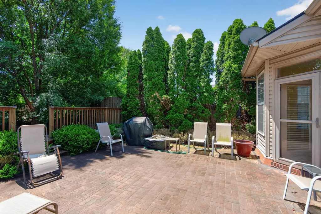 493 Madison Point Drive Lexington KY 40515