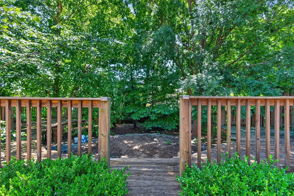 493 Madison Point Drive Lexington KY 40515