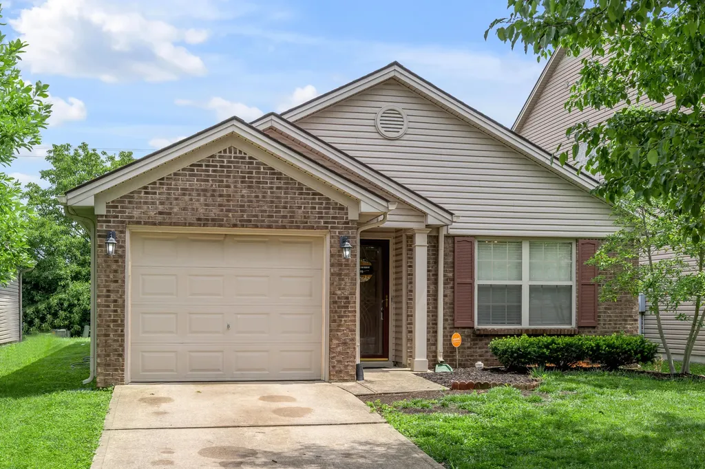 944 Winding Oak Trail Lexington KY 40511
