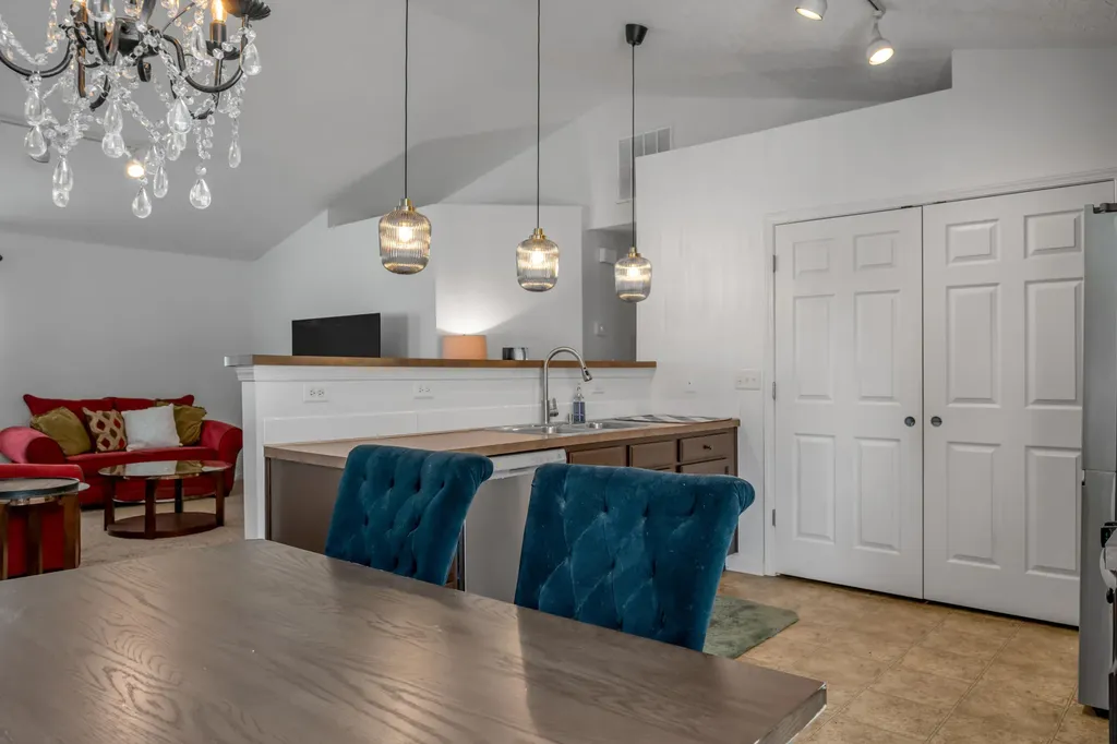 944 Winding Oak Trail Lexington KY 40511