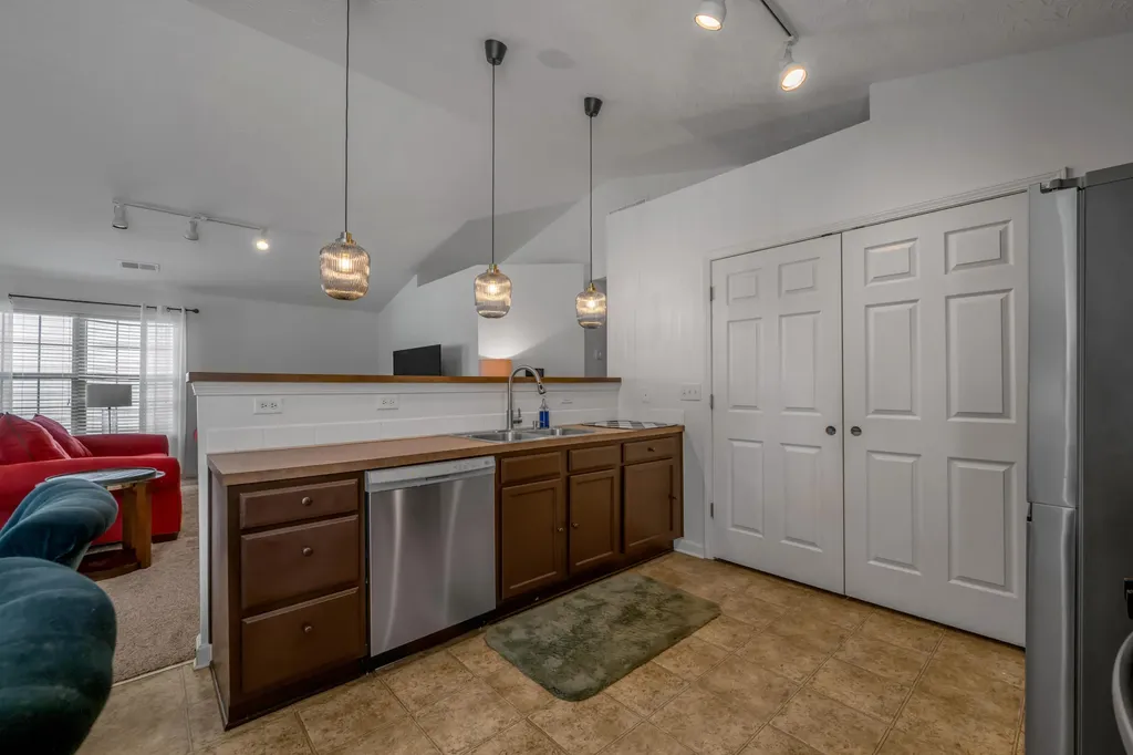 944 Winding Oak Trail Lexington KY 40511