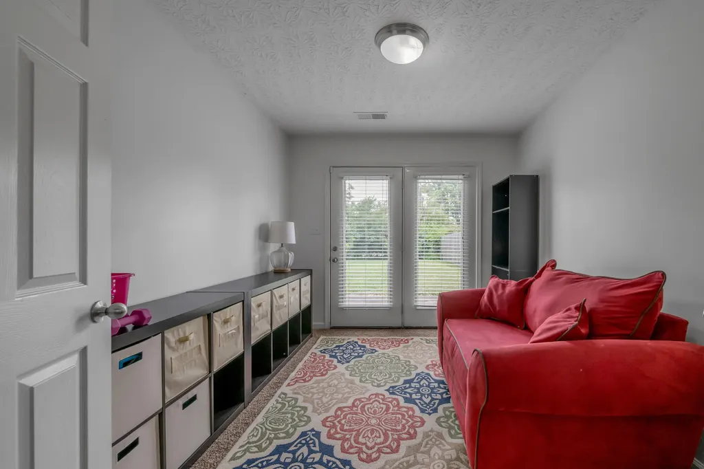 944 Winding Oak Trail Lexington KY 40511