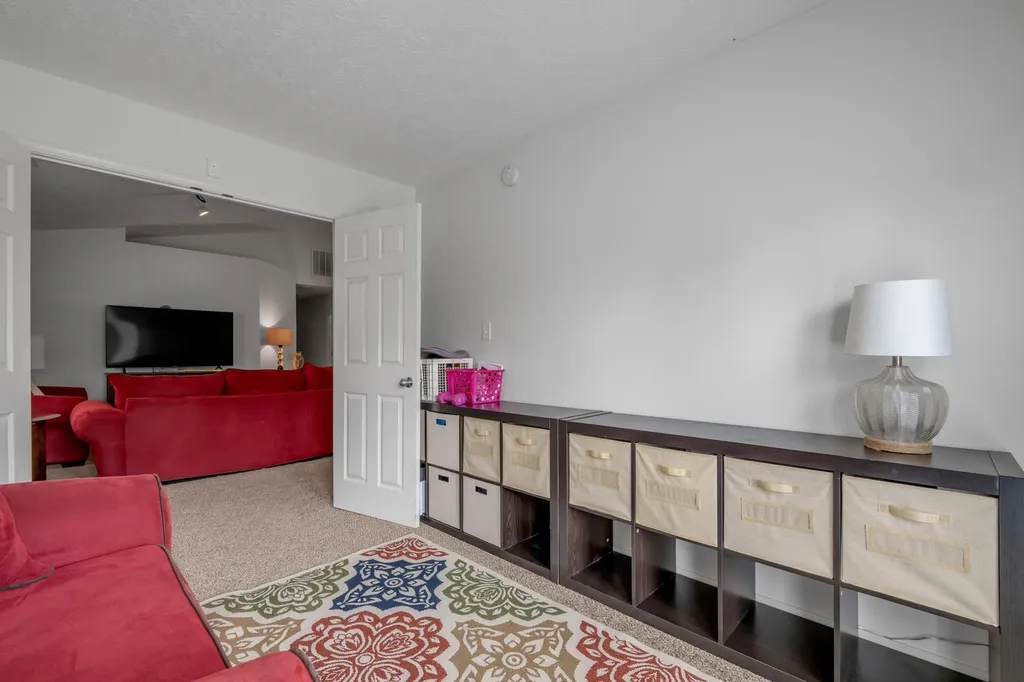 944 Winding Oak Trail Lexington KY 40511