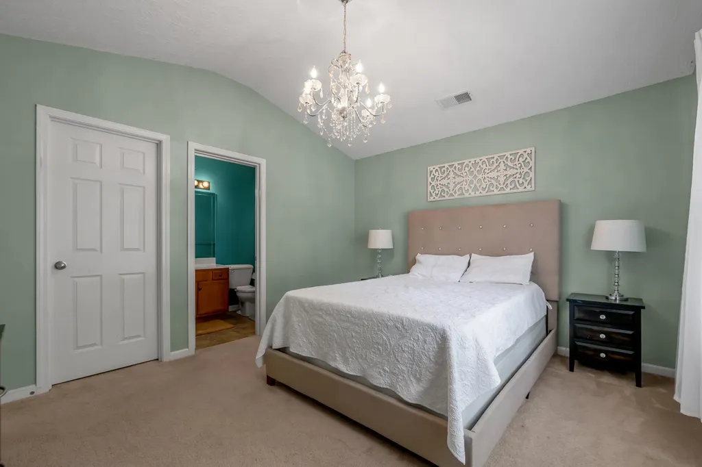 944 Winding Oak Trail Lexington KY 40511