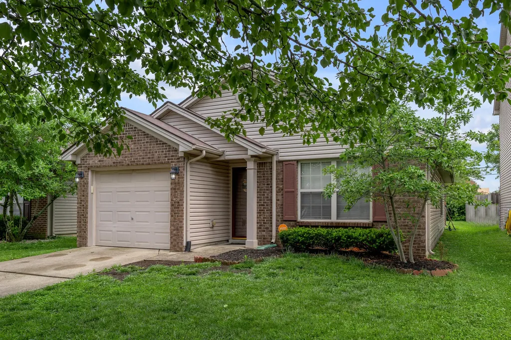 944 Winding Oak Trail Lexington KY 40511