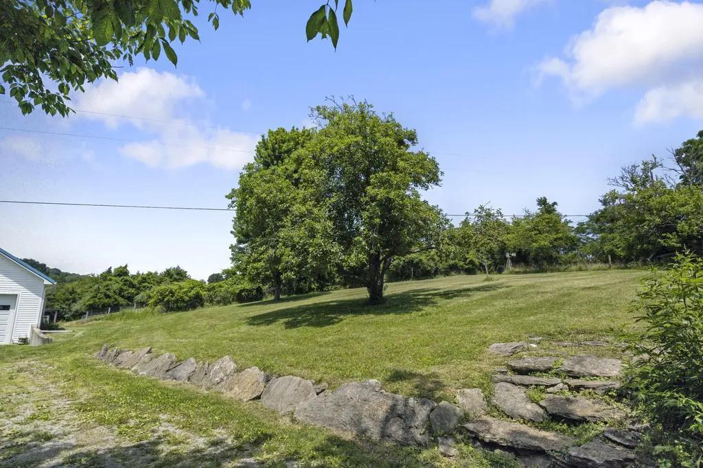 1281 Sharp Road Stamping Ground KY 40379