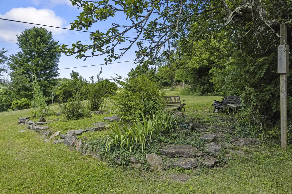 1281 Sharp Road Stamping Ground KY 40379