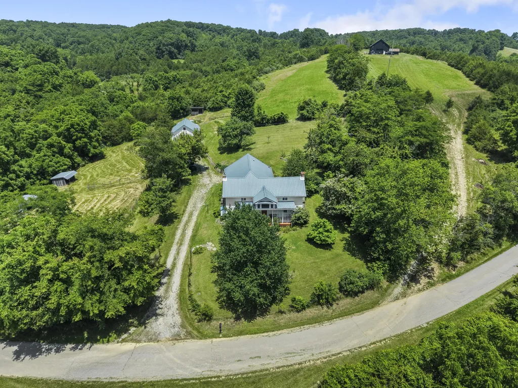 1281 Sharp Road Stamping Ground KY 40379