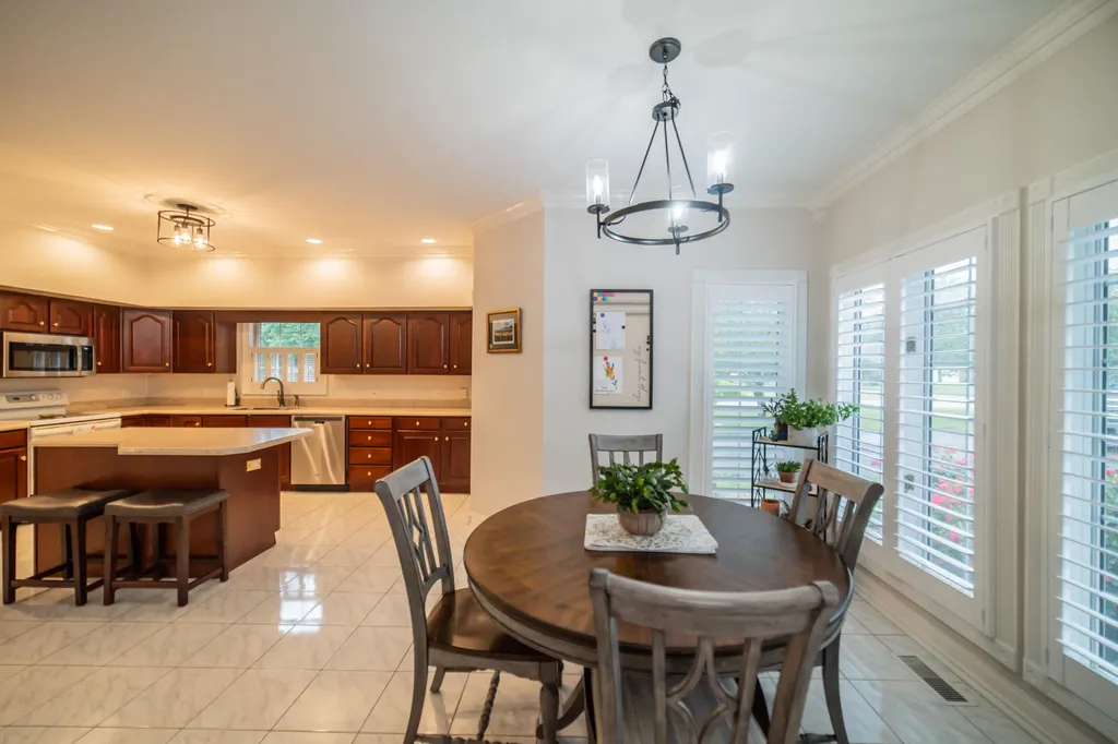 6429 Stinespring Drive Paducah KY 42001