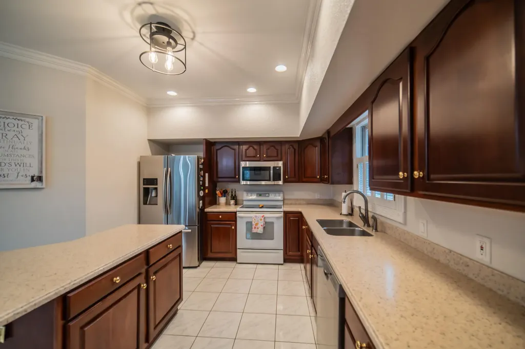 6429 Stinespring Drive Paducah KY 42001