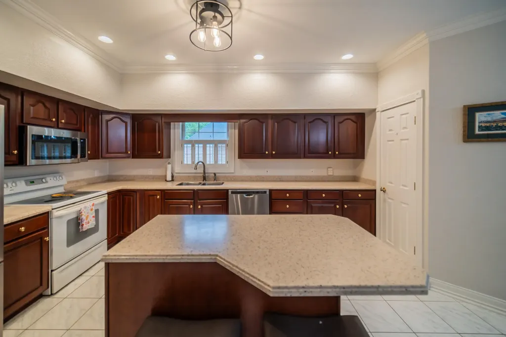 6429 Stinespring Drive Paducah KY 42001