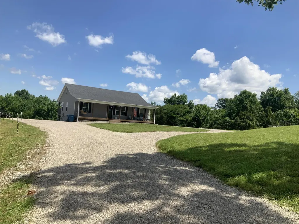 1160 Dennis Road Lawrenceburg KY 40342