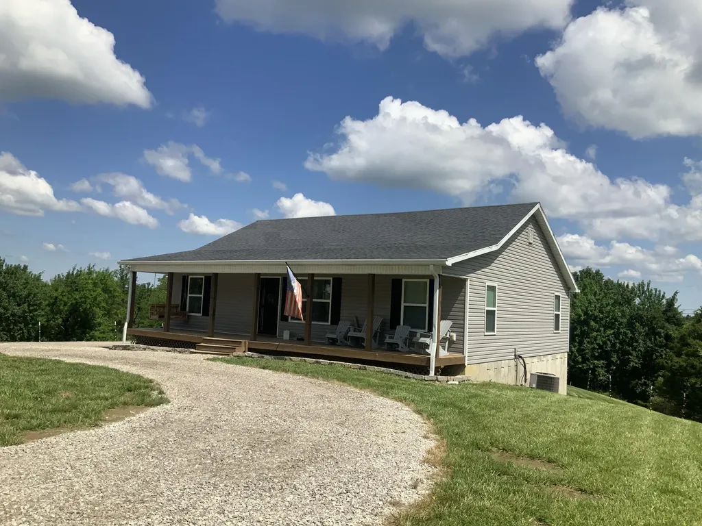 1160 Dennis Road Lawrenceburg KY 40342