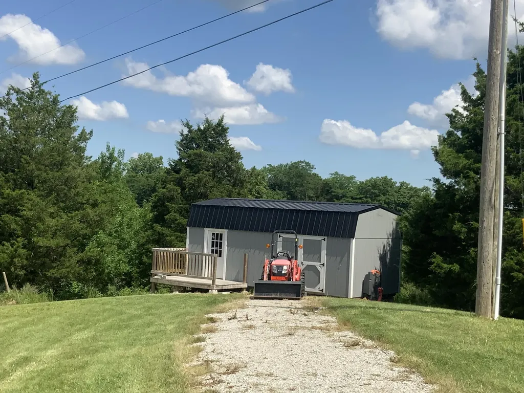 1160 Dennis Road Lawrenceburg KY 40342