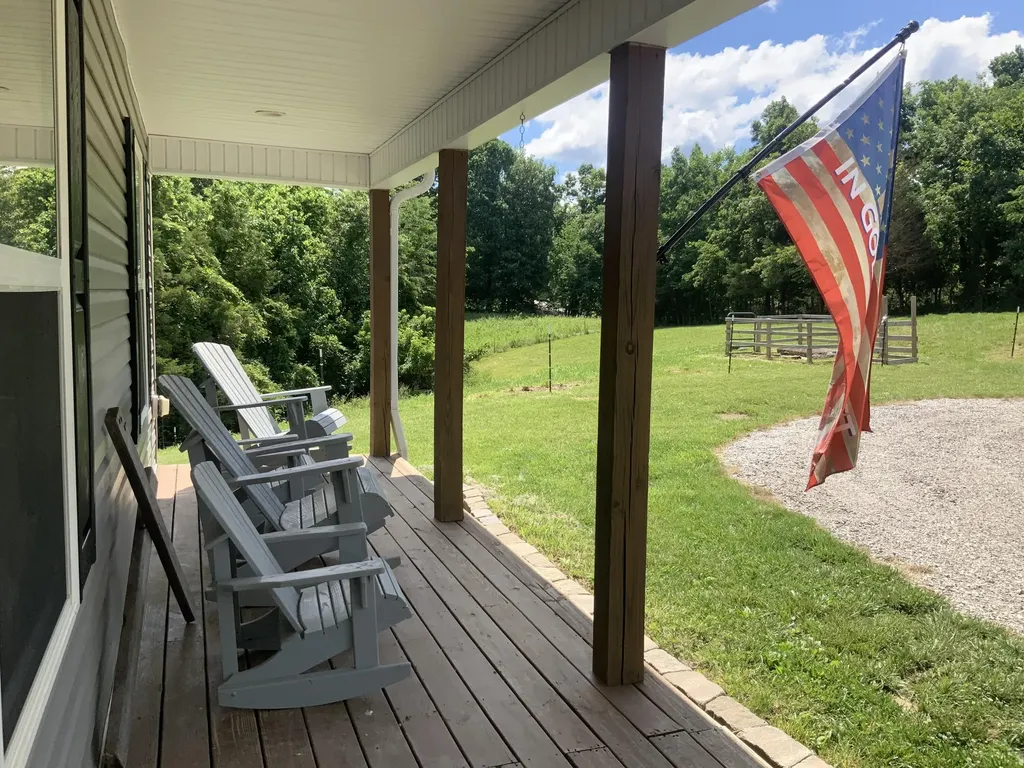 1160 Dennis Road Lawrenceburg KY 40342