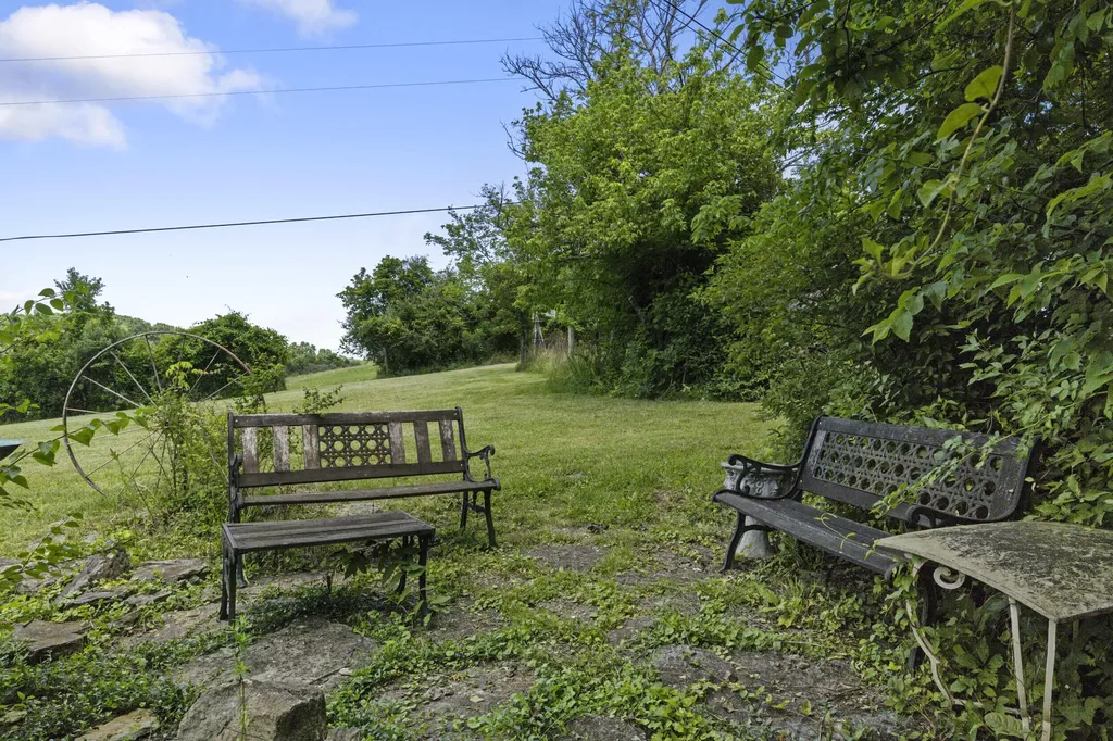1281 Sharp Road Stamping Ground KY 40379