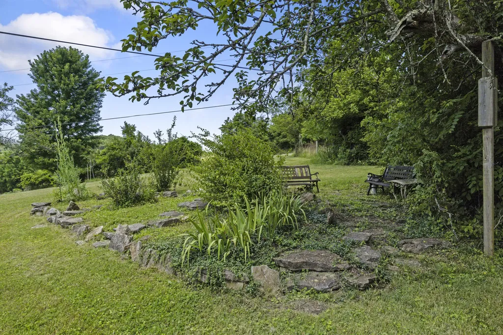 1281 Sharp Road Stamping Ground KY 40379
