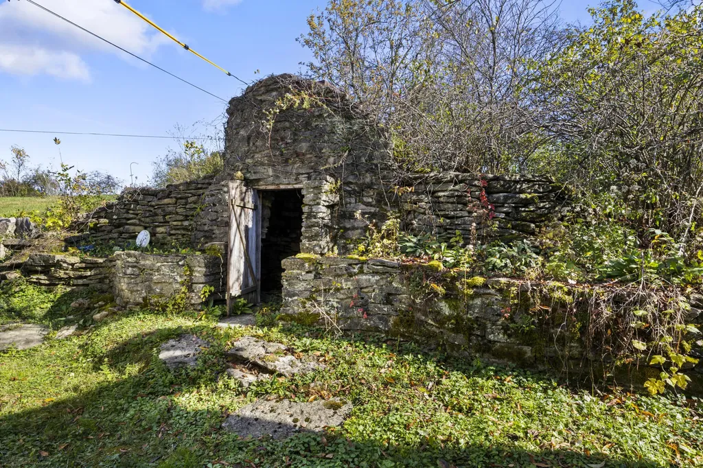 1281 Sharp Road Stamping Ground KY 40379