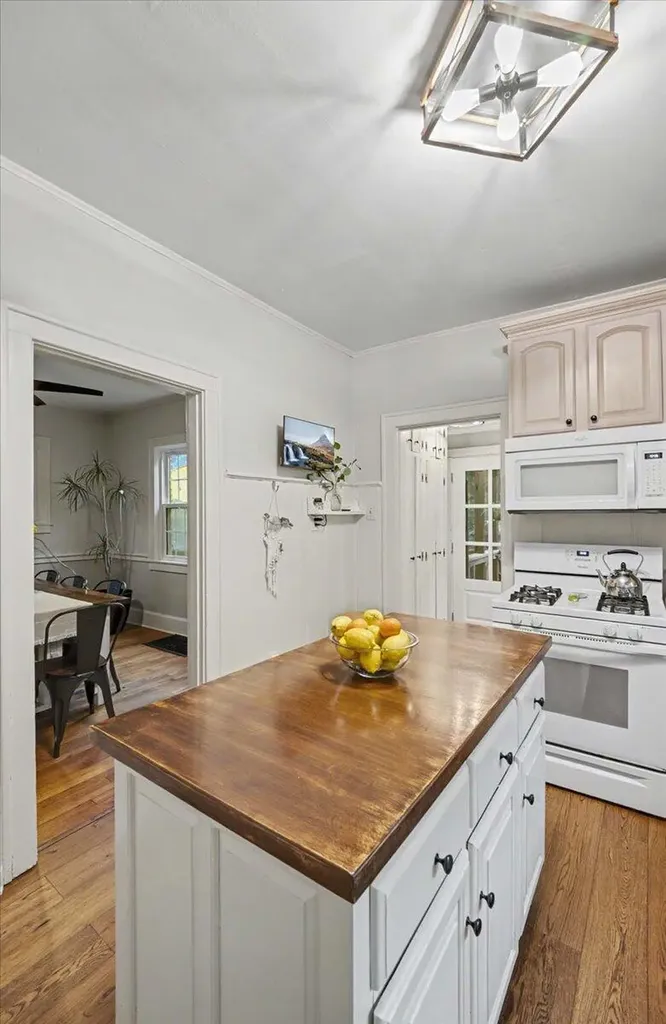 110 Shady Lane Lexington KY 40503