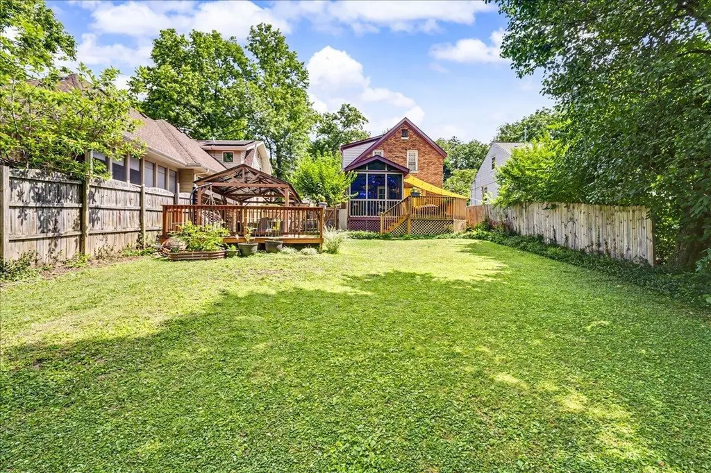 110 Shady Lane Lexington KY 40503