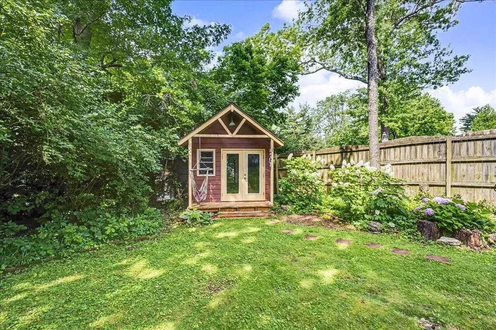 110 Shady Lane Lexington KY 40503