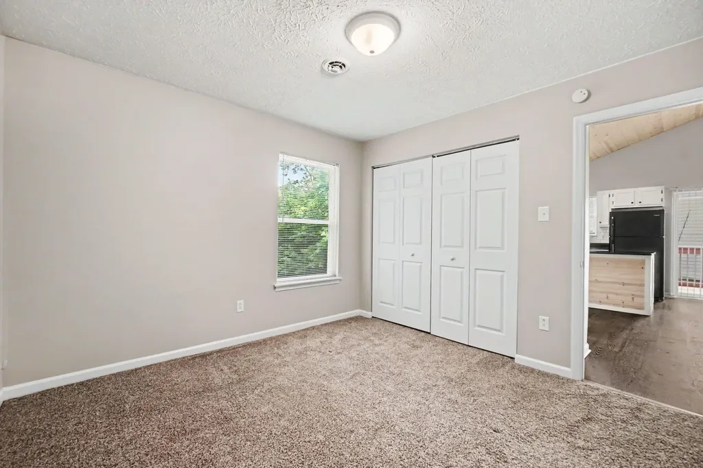 3332 Valhalla Drive Lexington KY 40515