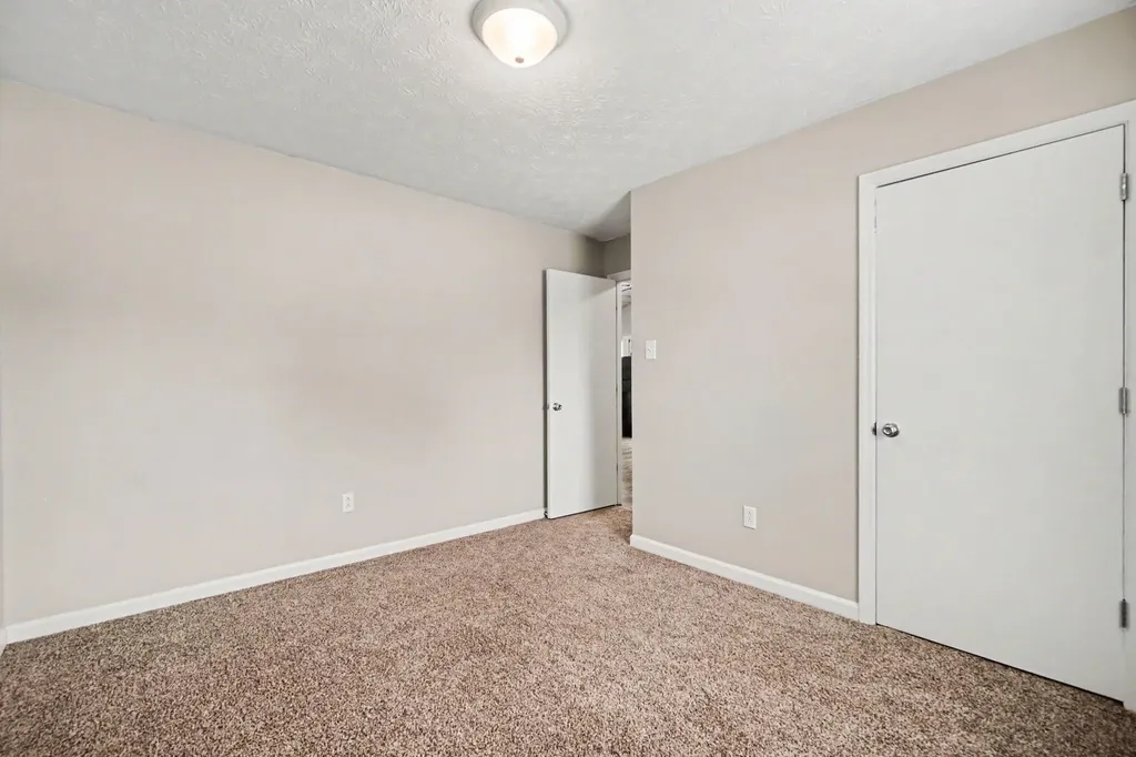 3332 Valhalla Drive Lexington KY 40515