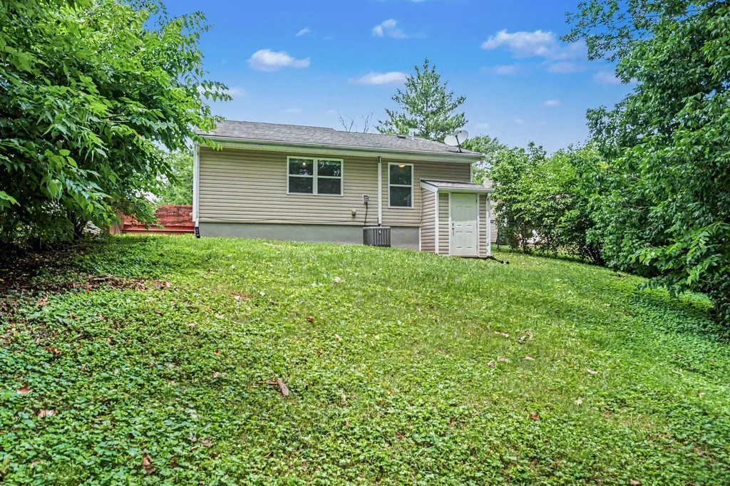 3332 Valhalla Drive Lexington KY 40515