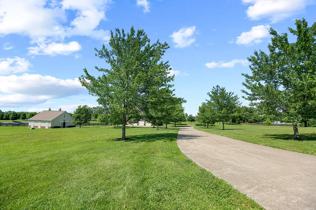 1601 Sahalee Drive Lexington KY 40511