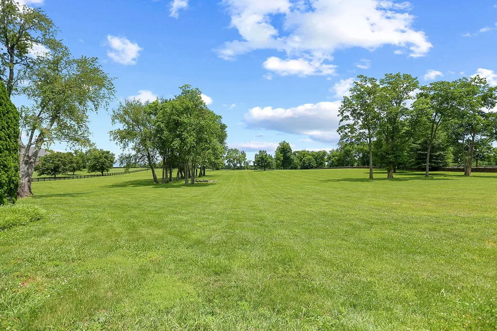 1601 Sahalee Drive Lexington KY 40511