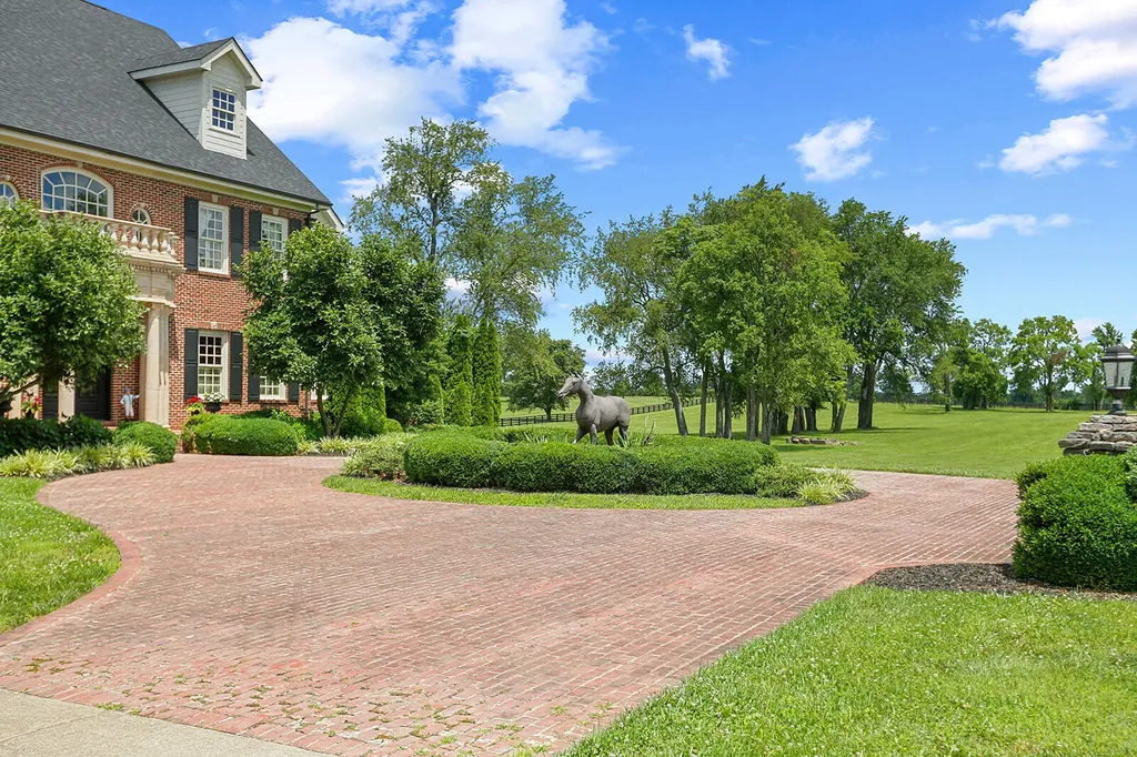1601 Sahalee Drive Lexington KY 40511