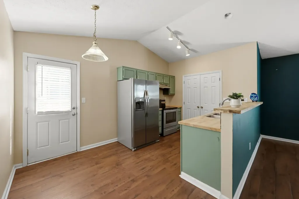 101 Clover Valley Drive Lexington KY 40511