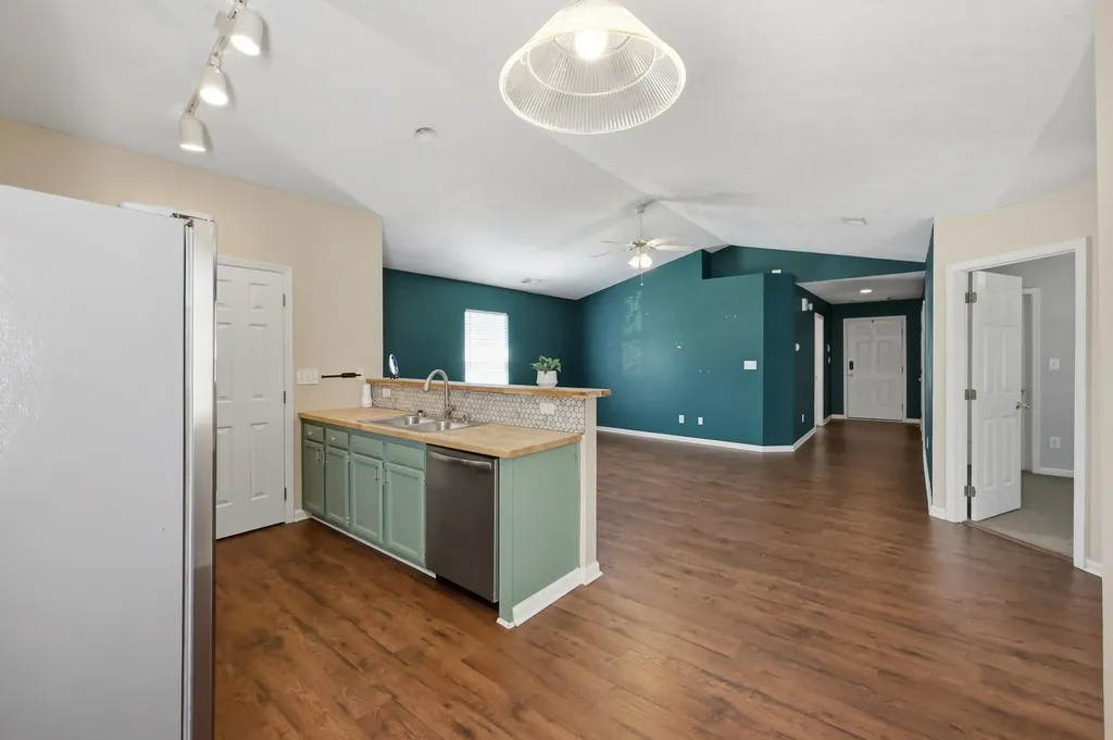 101 Clover Valley Drive Lexington KY 40511