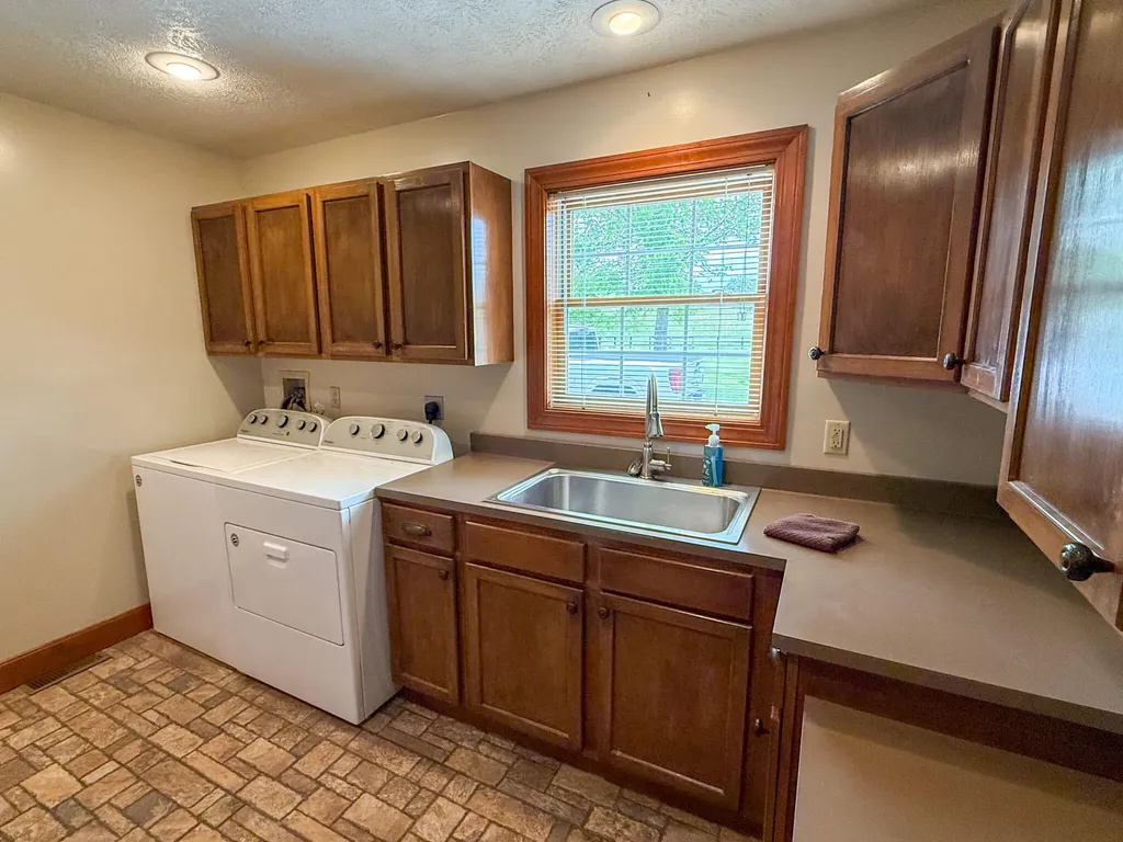 2604 Boyers Chapel Road Sadieville KY 40370