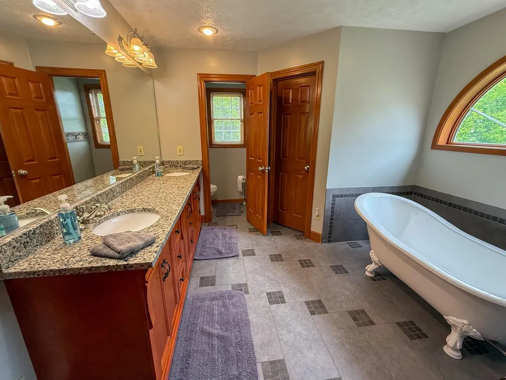 2604 Boyers Chapel Road Sadieville KY 40370